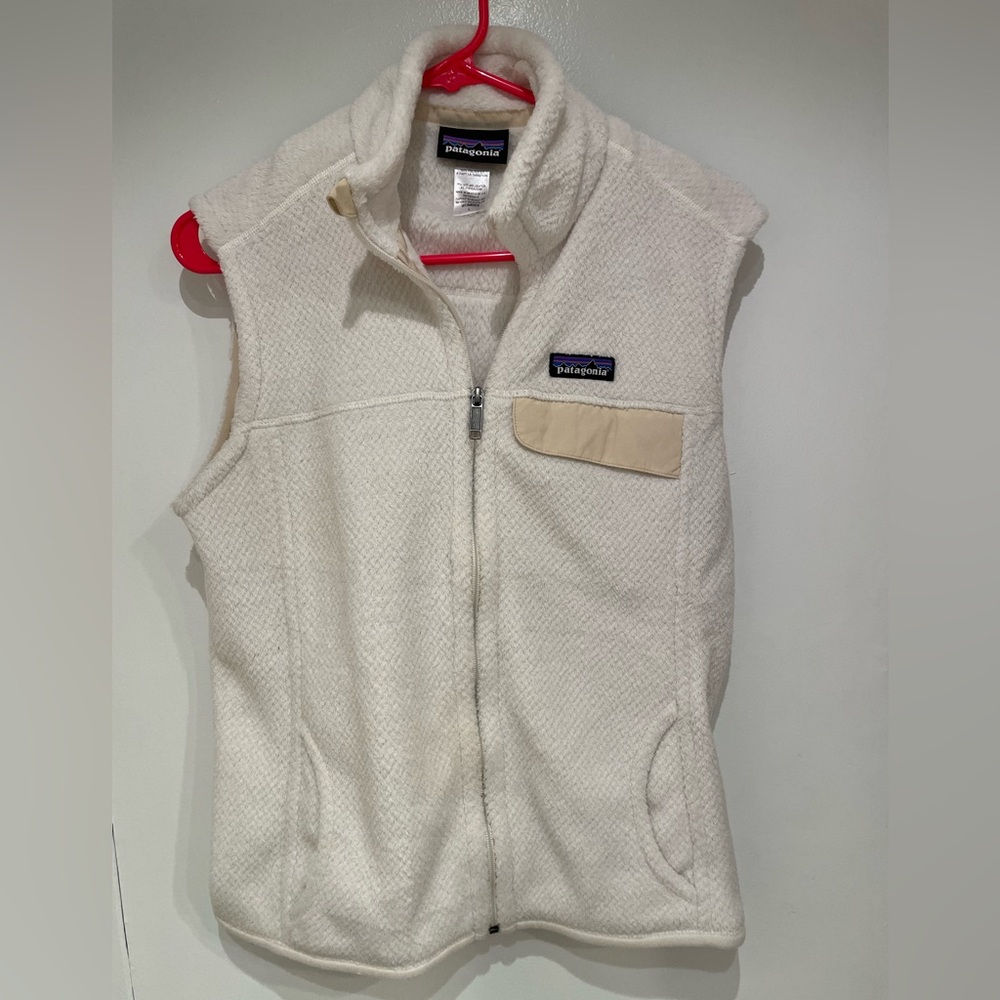 White Patagonia vest L